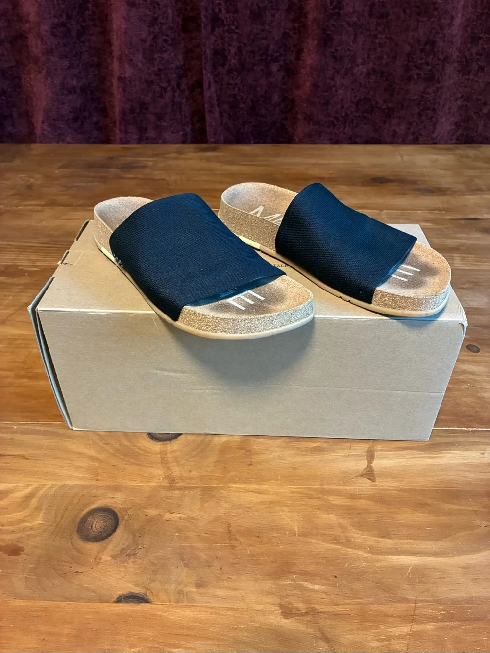 Women’s Black Slide Sandals with Wide Strap